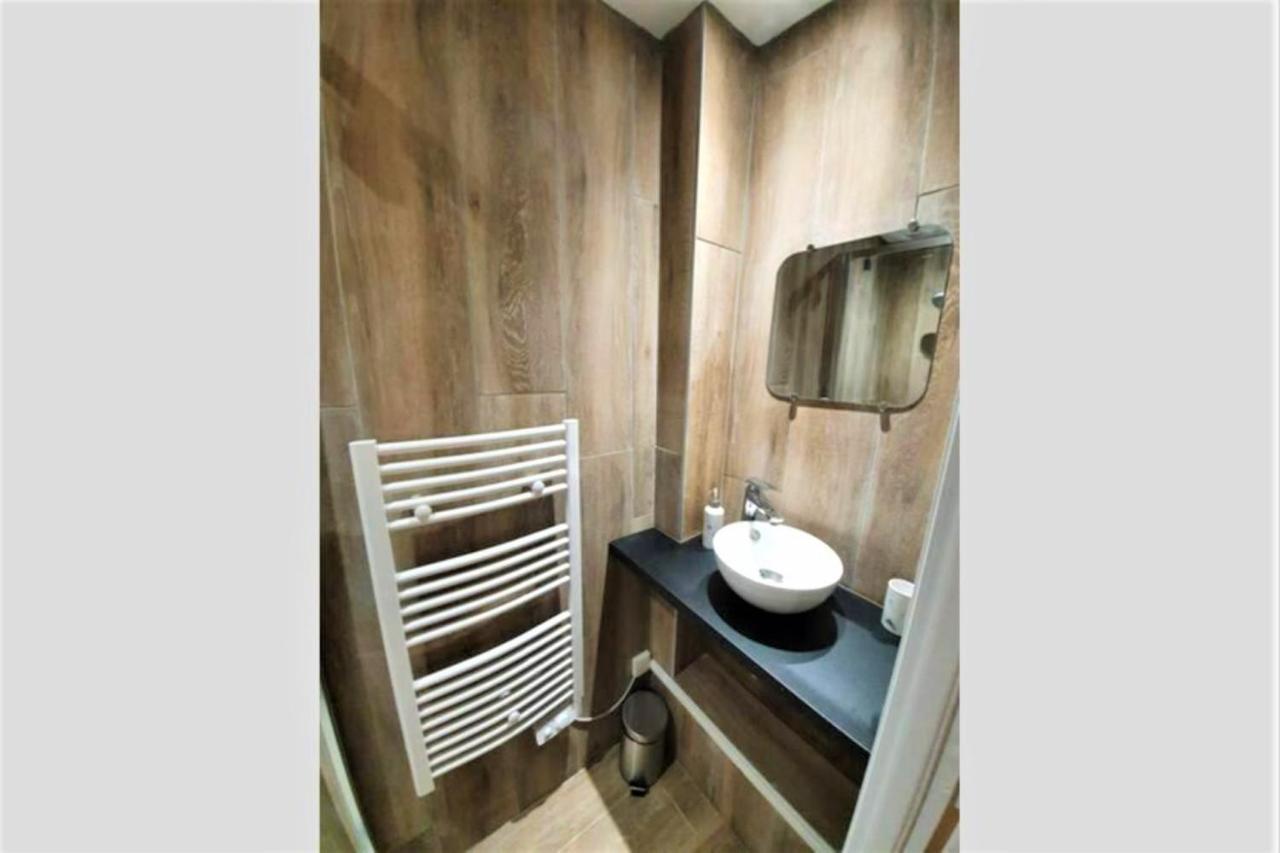 Appartement A Deux Pas De La Place Du Forum Arlés Exterior foto